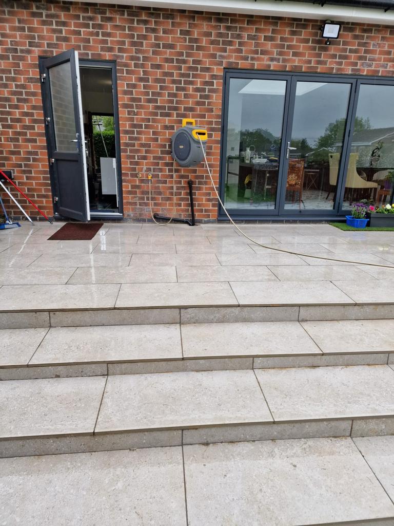 WhatsApp Image 2023-11-26 at 21.44.41 (1)