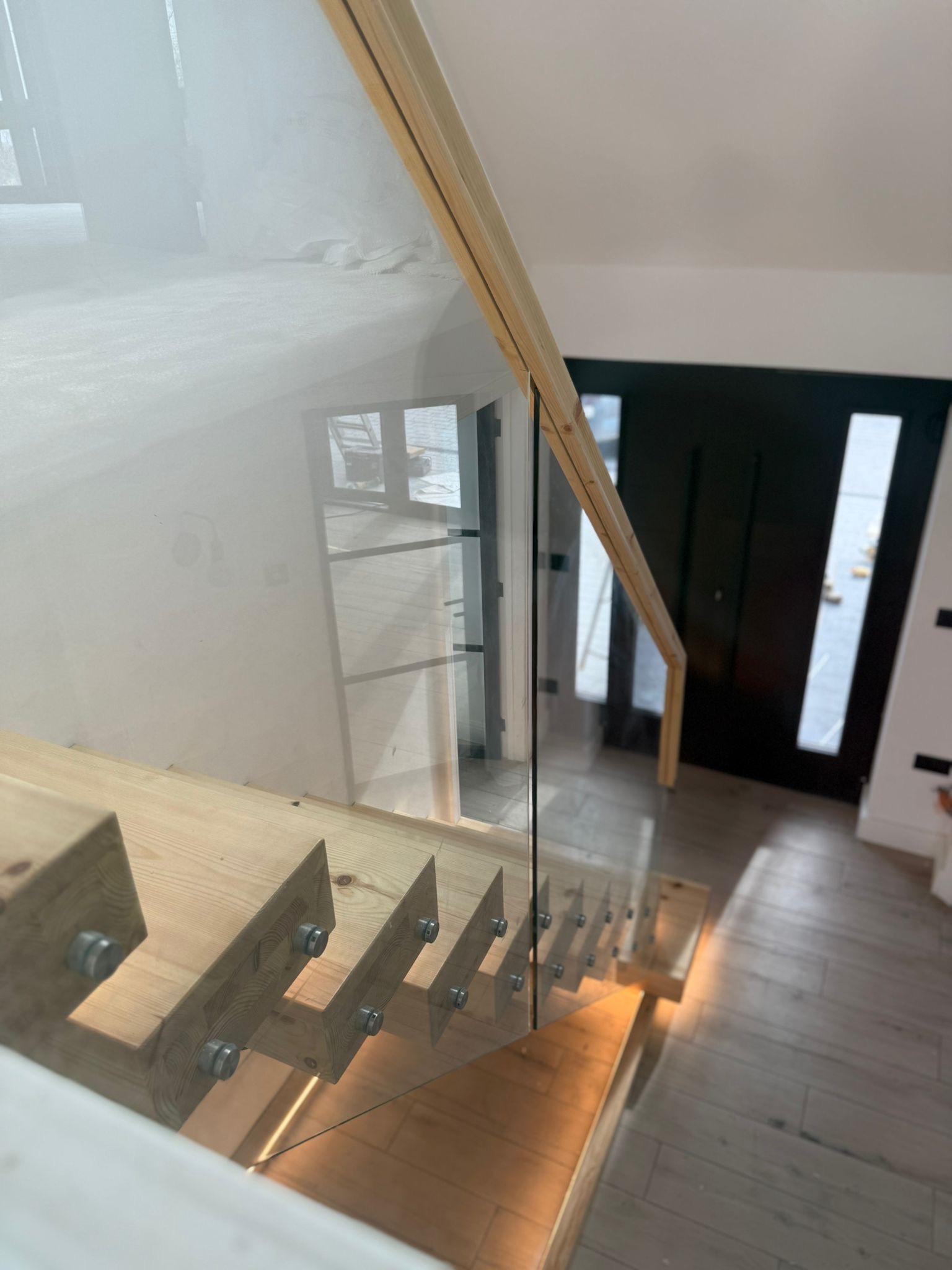 074c303b-f4f4-402d-b7bc-4ee30ebb37be