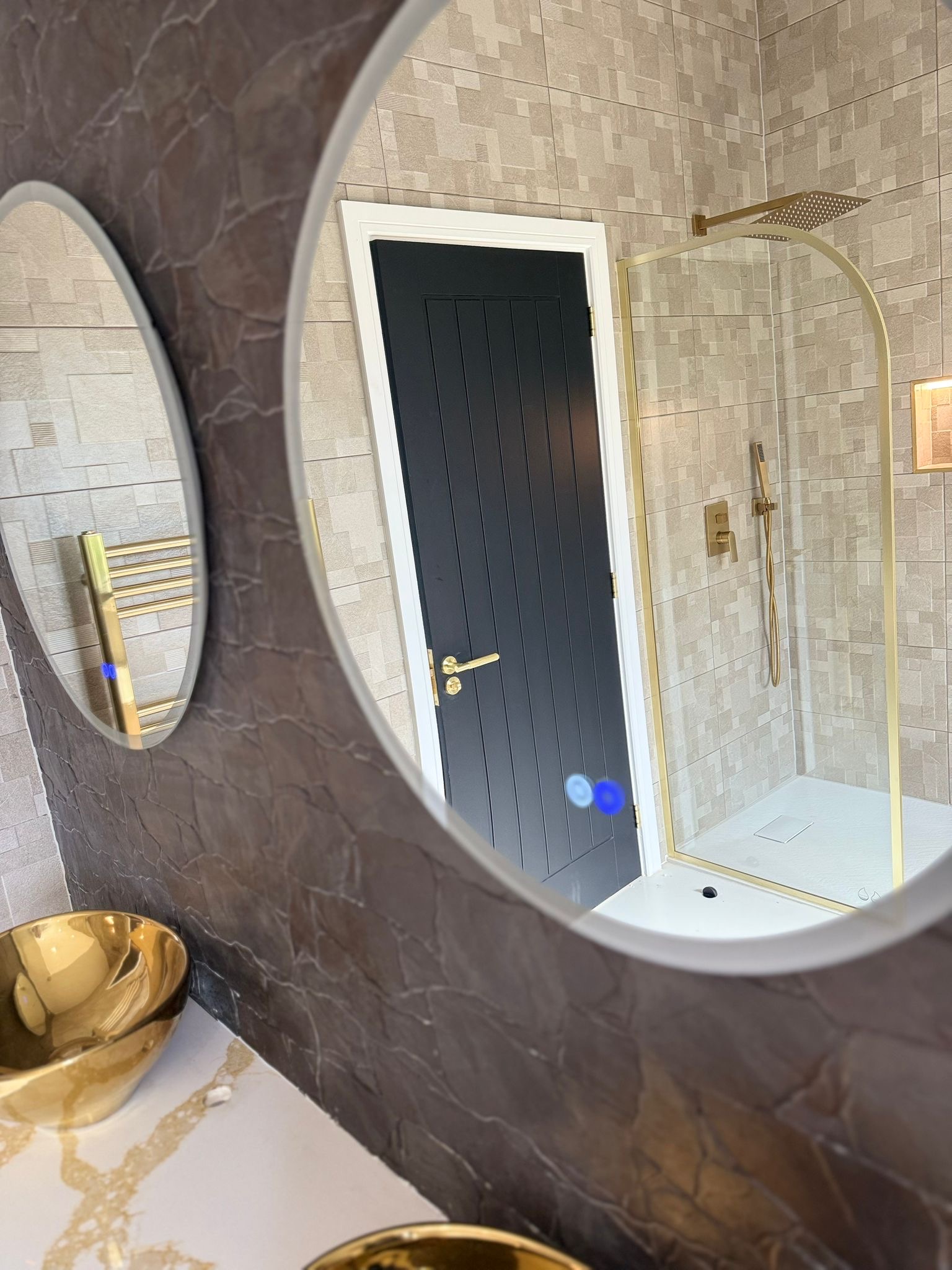 07acd97b-9fe1-4f76-abf7-575fd021989f