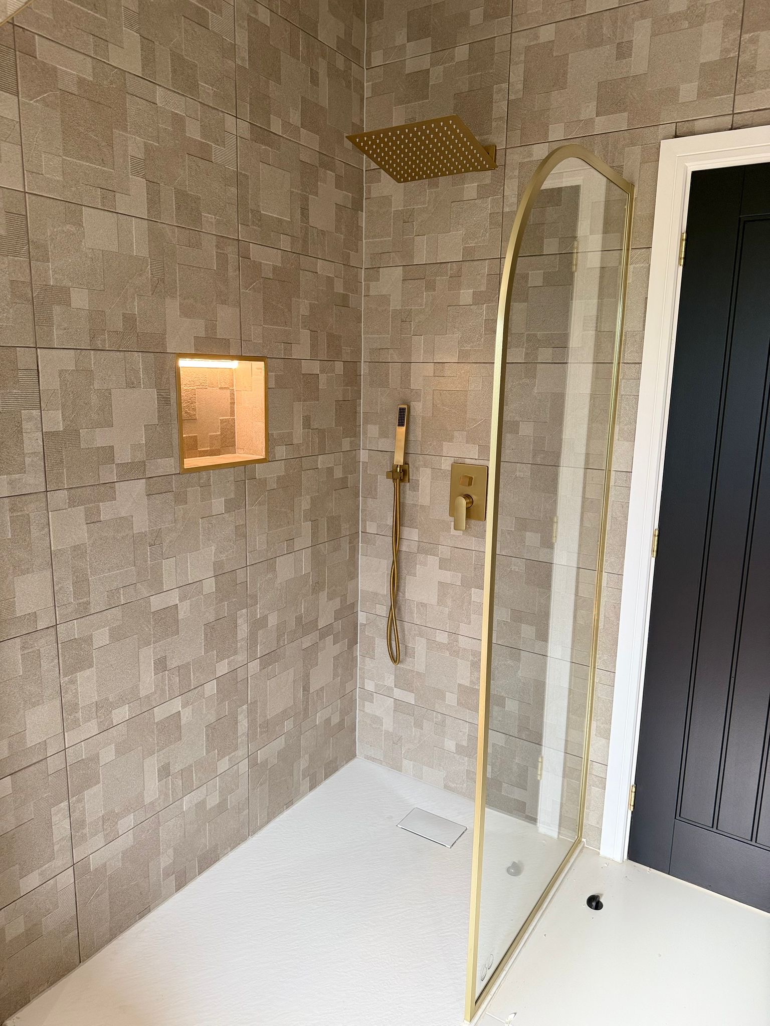 8d2226a8-3d53-40c7-a300-36b94c729dbd